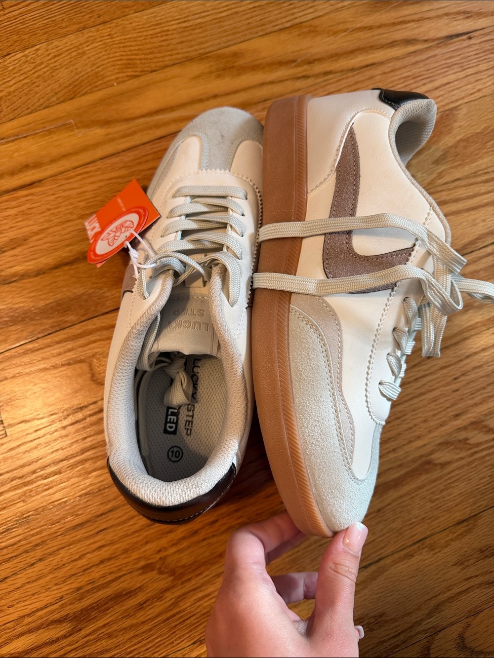 Casual Cream & Brown Low-Top Sneakers